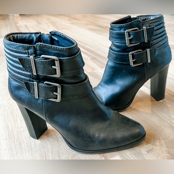 Beautiful hardly worn black booties perfect for date night or a rock show! - Picture 2 of 3